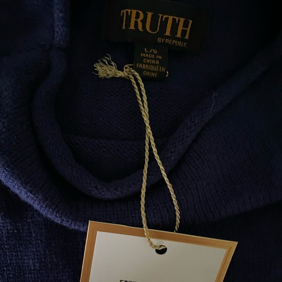 Truth by Republic Long Sleeve Mock Neck Navy White Stripes Sweater NWT Size L - Picture 6 of 6